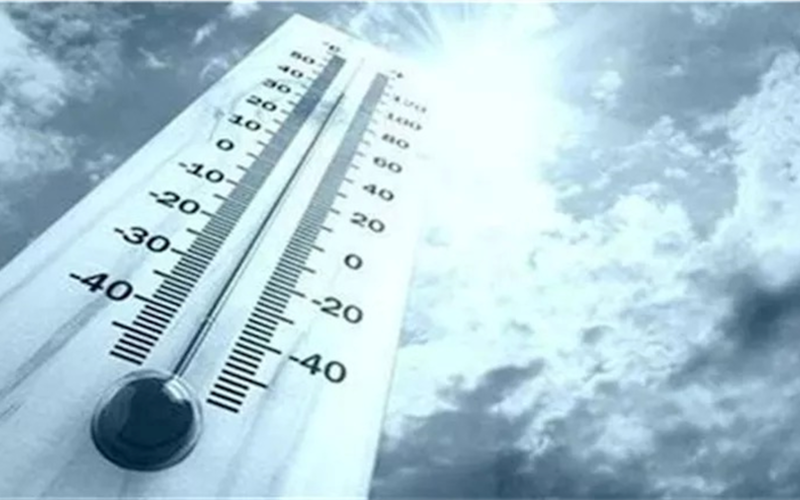 مفاجأة في طقس عيد الفطر بين الأجواء الصيفية والشتوية